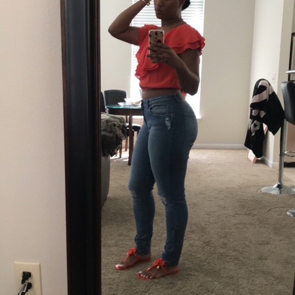 Tangerine ruffle crop top - Picture 3 of 3